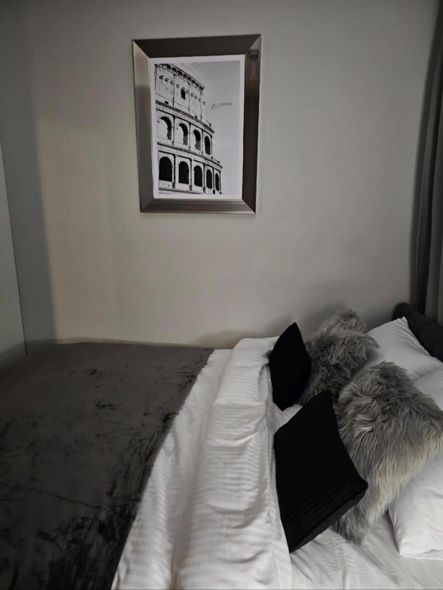 Apartment In Zyrardow 10Min To Suntago Luaran gambar