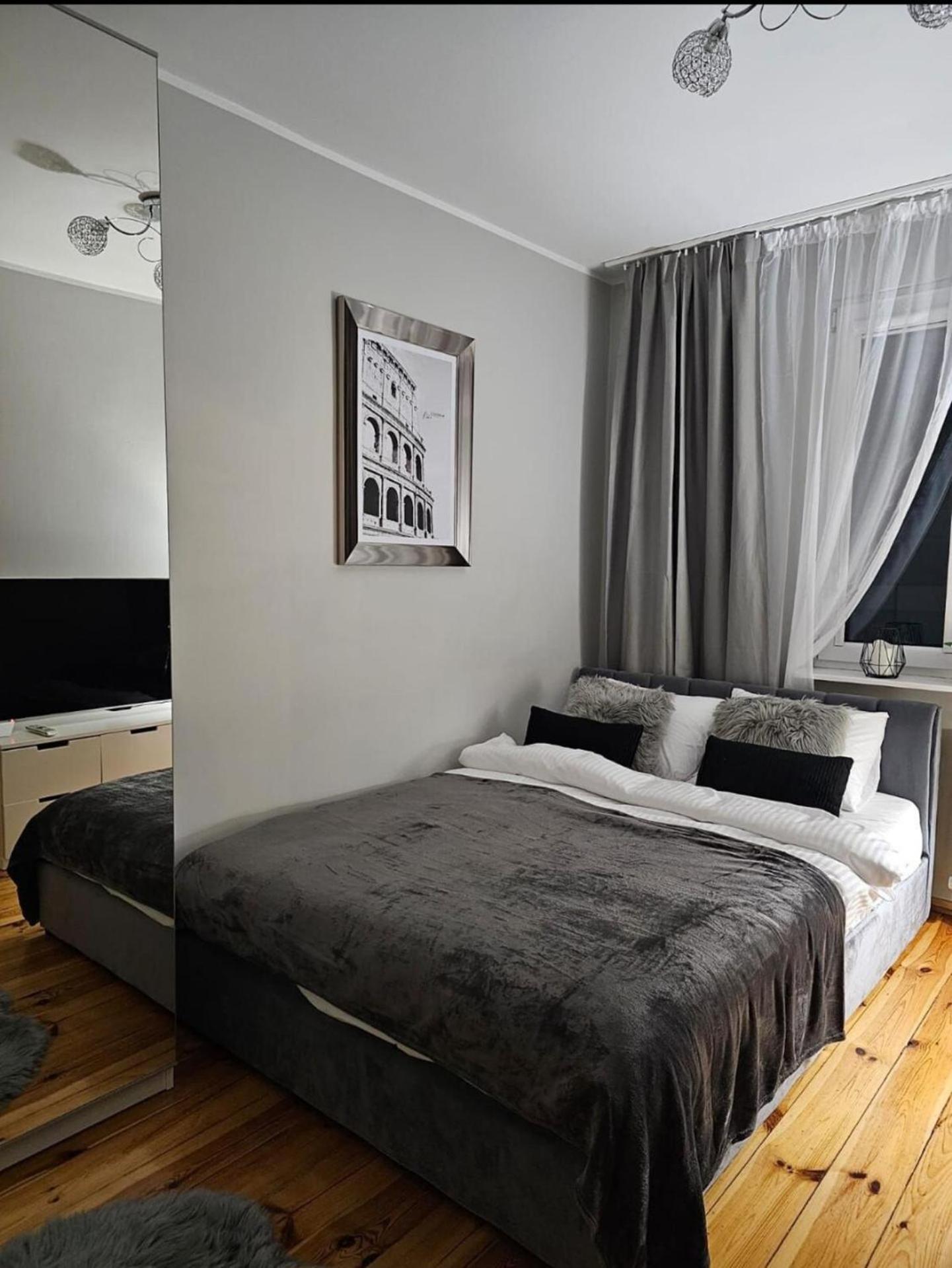 Apartment In Zyrardow 10Min To Suntago Luaran gambar